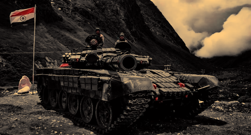 Xe tăng Ấn Độ được triển khai ở khu vực biên giới gần nơi xảy ra tranh chấp ở Đông Ladakh (Ảnh: Sohu).