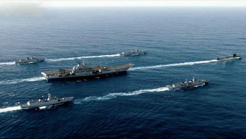 Bà Michele Flournoy tuyên bố: để ngăn cản quân đội Trung Quốc giải phóng Đài Loan, Mỹ cần phải "tiêu diệt hải quân Trung Quốc trong vòng 72 giờ". Trong ảnh: biên đội tàu sân nay Liêu Ninh diễn tập (Ảnh: Dwnews).