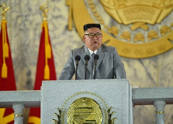 Ông Kim Jung-un phát biểu tại cuộc diễu binh (Ảnh: Dongfang). Ông Kim Jung-un phát biểu tại cuộc diễu binh (Ảnh: Dongfang).