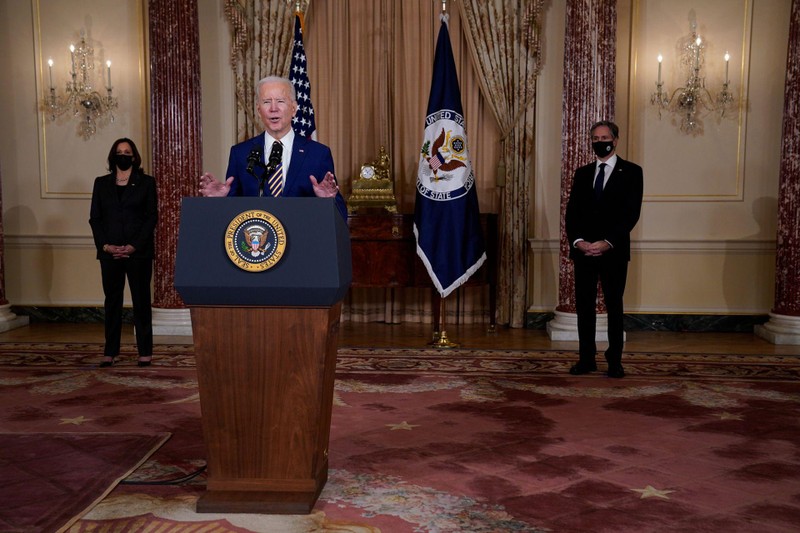 Ngày 4/2, khi đến Bộ Ngoại giao Mỹ, Tổng thống Joe Biden đã lần đầu tiên phát biểu về chính sách đối ngoại, coi Trung Quốc là "đối thủ cạnh tranh gay gắt nhất" của Mỹ (Ảnh: AP).