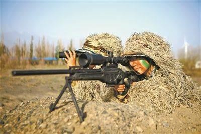 Huấn luyện bắn tỉa (Ảnh: Sina). Huấn luyện bắn tỉa (Ảnh: Sina).