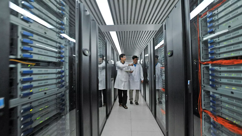 Siêu máy tính Thiên Hà của Trung Quốc từng là máy tính nhanh nhất thế giới năm 2010 (Ảnh: RFI). Siêu máy tính Thiên Hà của Trung Quốc từng là máy tính nhanh nhất thế giới năm 2010 (Ảnh: RFI).