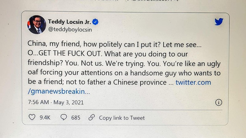 Bản tweet với lời lẽ được coi là "thô thiển" đối với Trung Quốc của ông Locsin (Ảnh chụp qua màn hình).