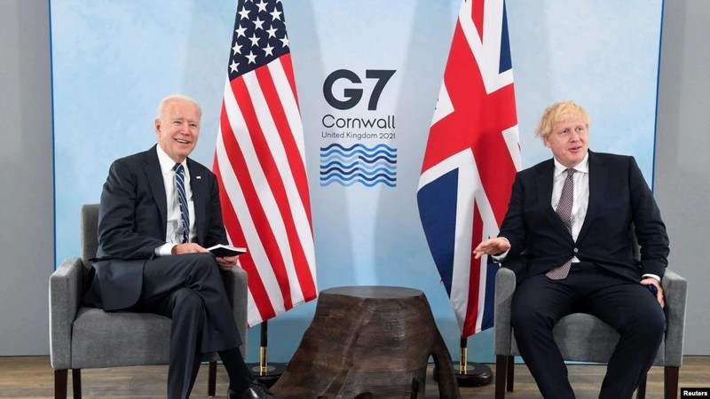 Tổng thống Mỹ Joe Biden gặp gỡ Thủ tướng Anh Boris Johnson (Ảnh: Reuters)