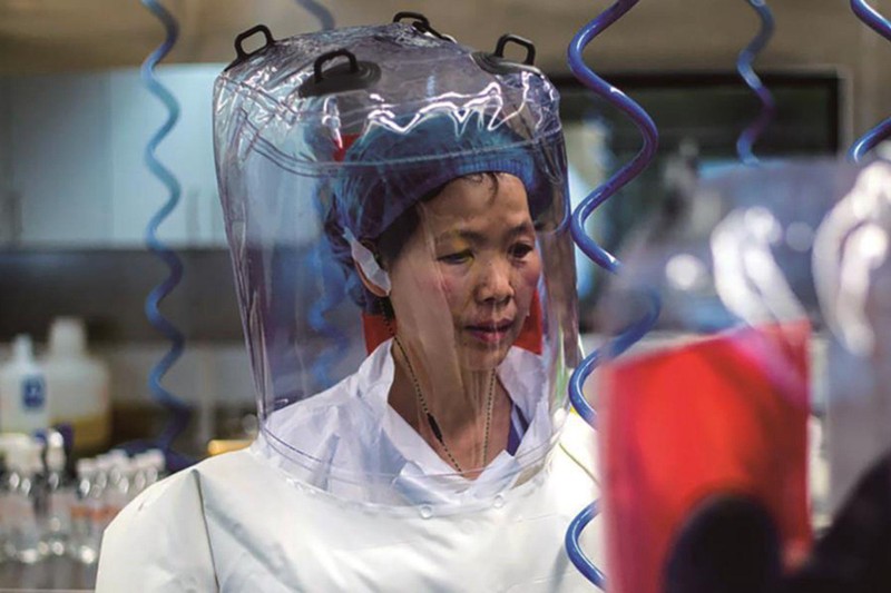 Nhóm nghiên cứu của bà Thạch Chính Lệ ở Viện Virus Vũ Hán luôn là tiêu điểm nghi ngờ của Mỹ trong giả thuyết virus rò rỉ (Ảnh: Đa Chiều).