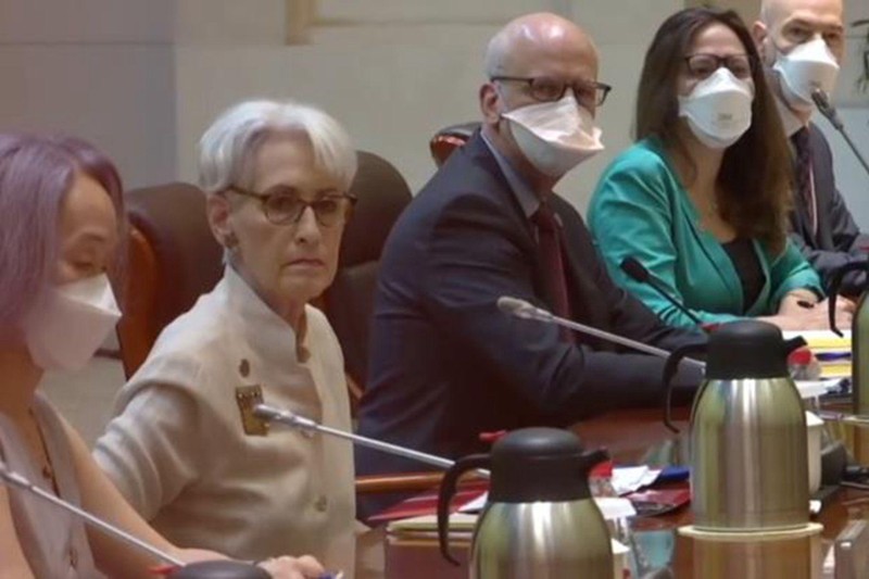 Bà Sherman tại cuộc hội đàm (Ảnh: Dwnews).