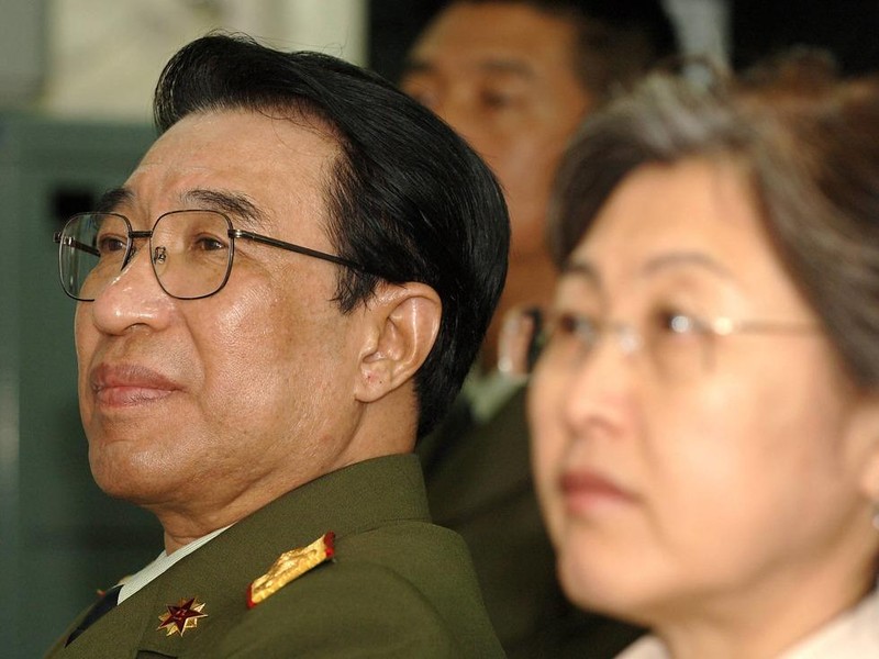 Từ Tài Hậu và vợ là Triệu Lê (Ảnh: Dwnews).