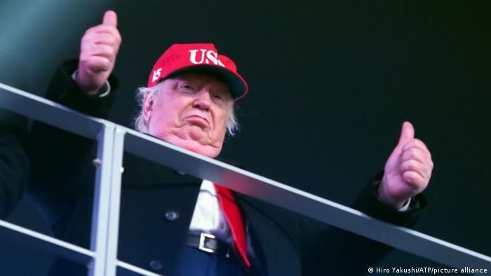 Ông Donald Trump phủ nhận việc định tấn công Trung Quốc (Ảnh: AFP).