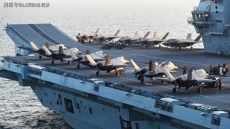 Các máy bay F-35B trên tàu HMS Queen Elizabeth (Ảnh: Sohu).