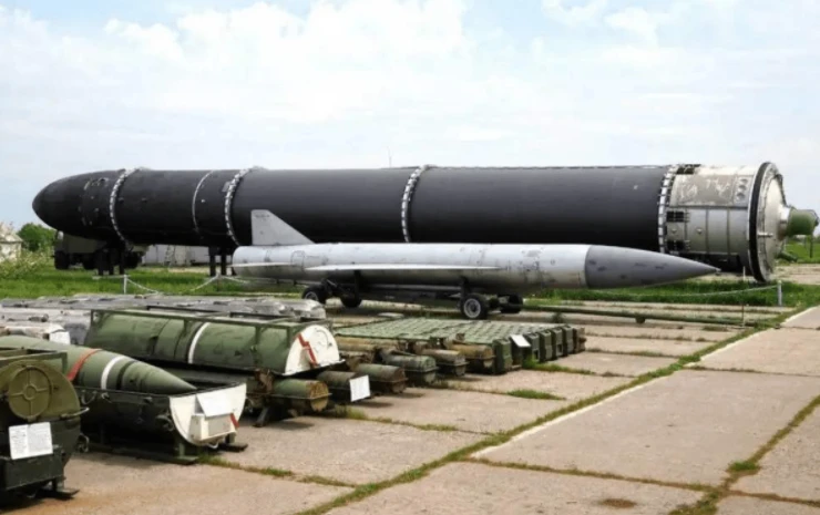 Các vũ khí hạt nhân của Ukraine bị phá hủy theo Bản ghi nhớ Budapest (Ảnh: Sunnews). Các vũ khí hạt nhân của Ukraine bị phá hủy theo Bản ghi nhớ Budapest (Ảnh: Sunnews).