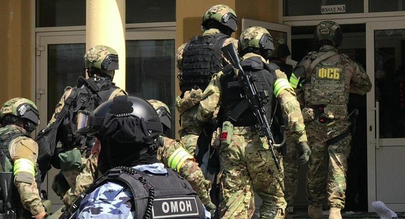 Lực lượng an ninh Nga tiến hành lục soát, truy bắt những kẻ ủng hộ MKU (Ảnh: Sputnik).