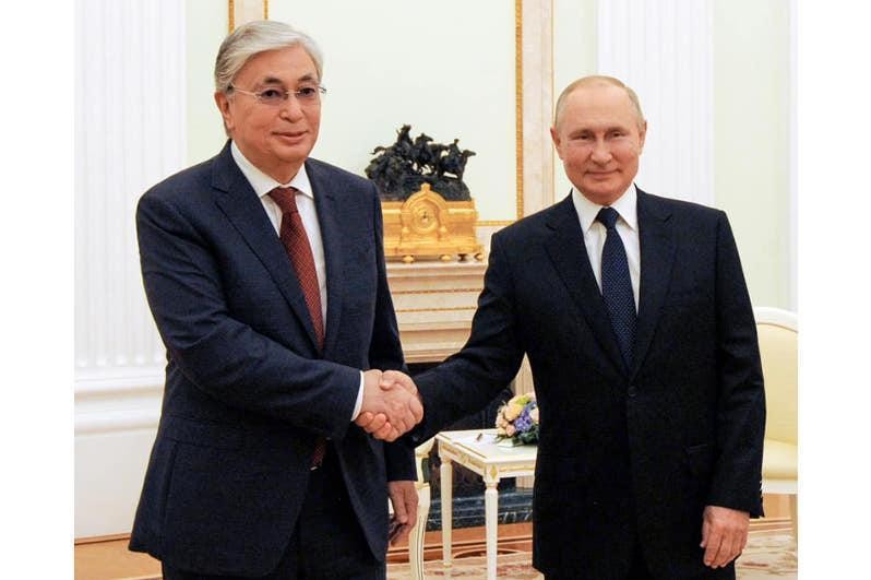 Tổng thống Putin và Tổng thống Kazakhstan Tokayev (Ảnh: RIA).