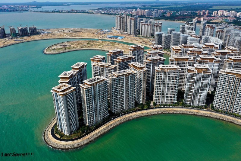 Các tòa cao ốc đã hoàn thành bị buộc phải phá dỡ (Ảnh: Jiemian).