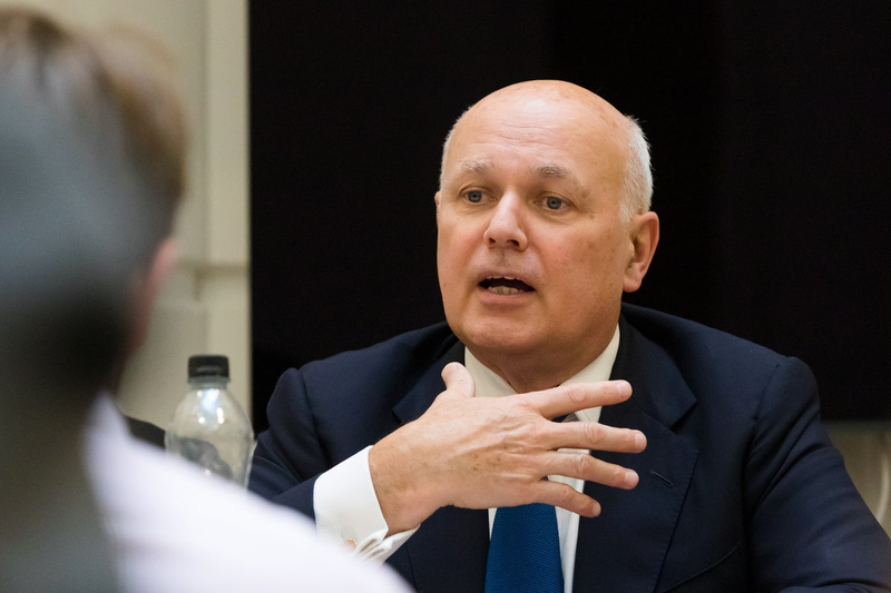 Sir Iain Duncan Smith kêu gọi trục xuất Lý Trinh Câu và yêu cầu chính phủ phải giải thích với Hạ viện (Ảnh: The Guardian).