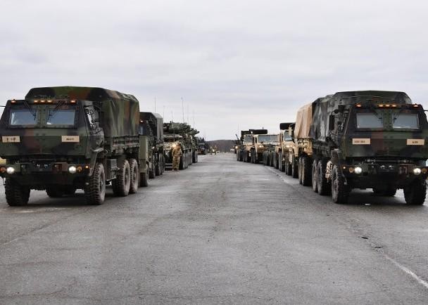 Lực lượng Quân đội Mỹ triển khai đến Romania (Ảnh: Đông Phương).