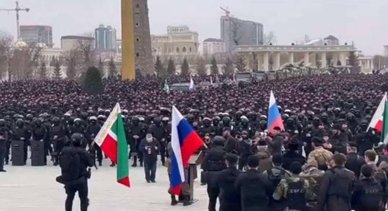 12 ngàn người Chechnya tham gia lễ tuyên thệ xuất quân tham chiến cùng Nga (Ảnh: Sohu). 12 ngàn người Chechnya tham gia lễ tuyên thệ xuất quân tham chiến cùng Nga (Ảnh: Sohu).