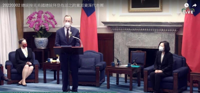 Sáng ngày 2/3, bà Thái Anh Văn tiếp đoàn phái viên đặc biệt của ông Joe Biden (Ảnh: ET).