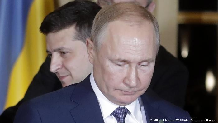 Tổng thống Nga Putin luôn từ chối gặp gỡ Tổng thống Ukraine Zelensky (Ảnh: Deutsche Welle)