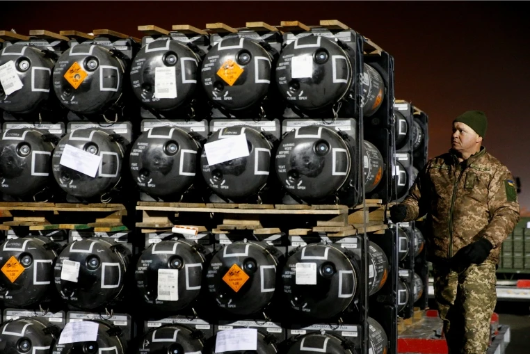 Mỹ và các nước phương Tây liên tục viện trợ vũ khí cho Ukraine.