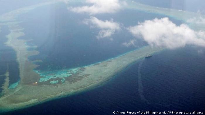 Trung Quốc và Philippines hiện đang có tranh chấp nghiêm trọng về chủ quyền bãi Scaborogh (Ảnh: AP). Trung Quốc và Philippines hiện đang có tranh chấp nghiêm trọng về chủ quyền bãi Scaborogh (Ảnh: AP).