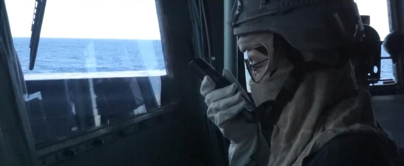 Binh sĩ Đài Loan yêu cầu tàu PLA quay đầu qua làn sóng điện (Ảnh: Hk01). Binh sĩ Đài Loan yêu cầu tàu PLA quay đầu qua làn sóng điện (Ảnh: Hk01).