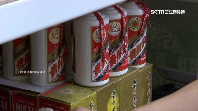 Hãng sản xuất rượu Mao Đài đã trở thành Công ty giàu nhất Trung Quốc (Ảnh: Creaders).