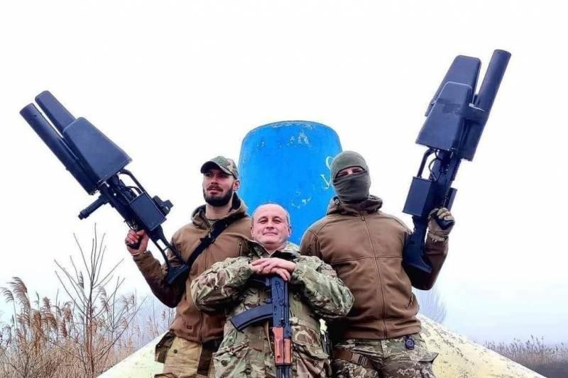 Lính Ukraine với EDM4S Skysweeper do Lithuania sản xuất (Ảnh: Topwar). Lính Ukraine với EDM4S Skysweeper do Lithuania sản xuất (Ảnh: Topwar).