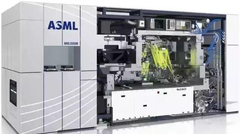 Máy khắc quang EUV của ASML công cụ quan trọng để sản xuất chip (Ảnh: HK01).