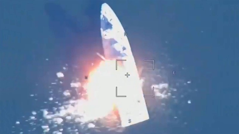 Chiếc pháo hạm lớp Gyurza-M của Ukraine bị đánh trúng (Ảnh: Thedrive). Chiếc pháo hạm lớp Gyurza-M của Ukraine bị đánh trúng (Ảnh: Thedrive).