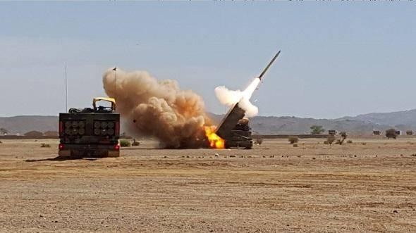 Hệ thống MLRS LRU của Pháp đang phóng tên lửa (Ảnh: Topwar).