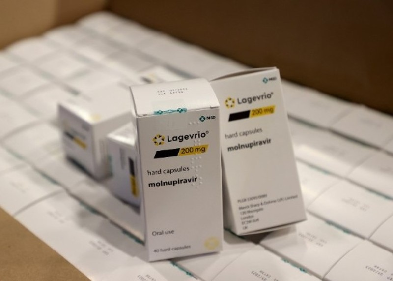 Một loại thuốc nhái sản phẩm của Molnupiravir bán trên thị trường.