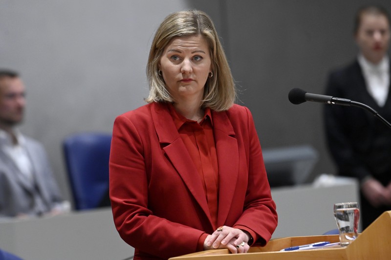 Bà Liesje Schreinemacher, Bộ trưởng Thương mại ngày 17/3 tuyên bố: Chính phủ Hà Lan quyết định đưa máy chiếu tia cực tím sâu vào danh sách quản chế xuất khẩu sang Trung Quốc (Ảnh: ANP).