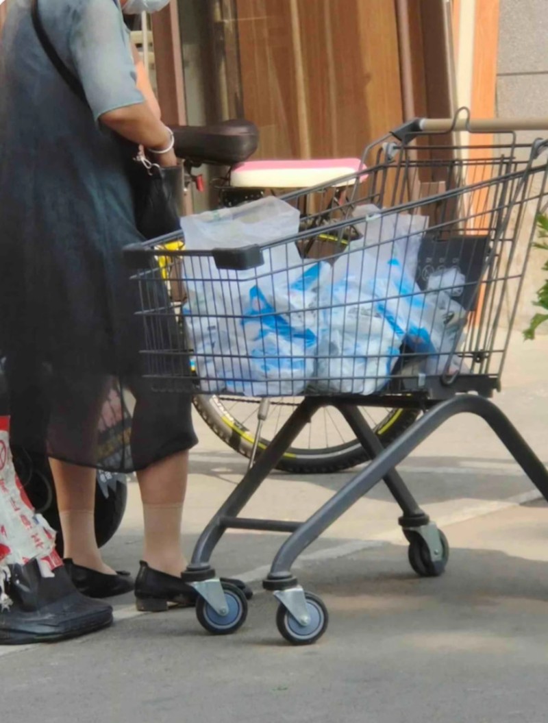 Mot cu dan mua nhieu muoi.jpg