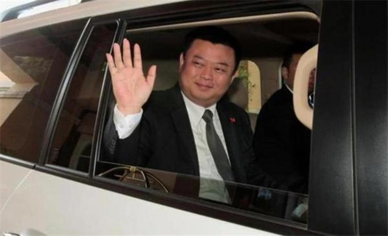 Ti phu lua Vuong Tinh.jpeg