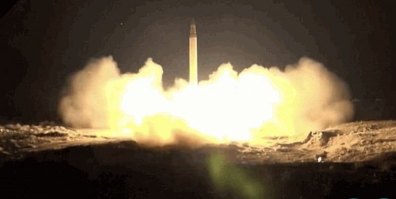 Iran phong ten lua.jpg