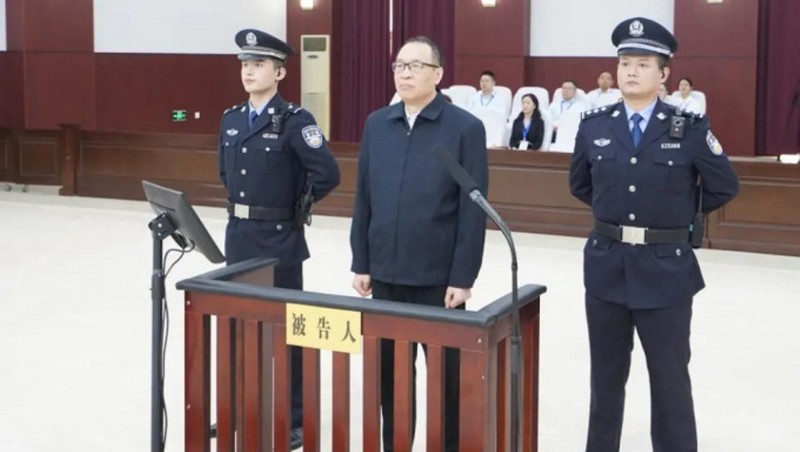 Phạm Nhat Phi nghe tuyen an.jpg