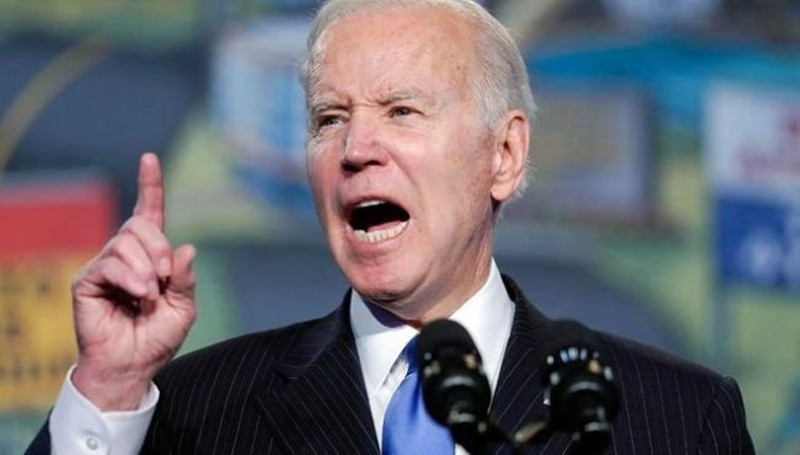 Ong Biden choi tat tay 1.jpg