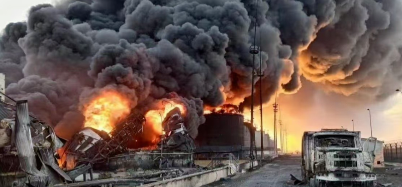 Doan tau cho vu khi bi trung dan.png