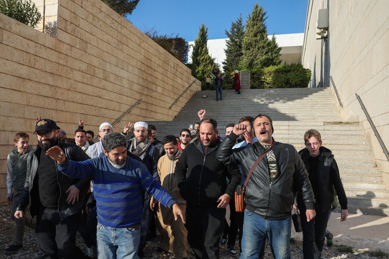 Dam dong vao ding tong thong.png