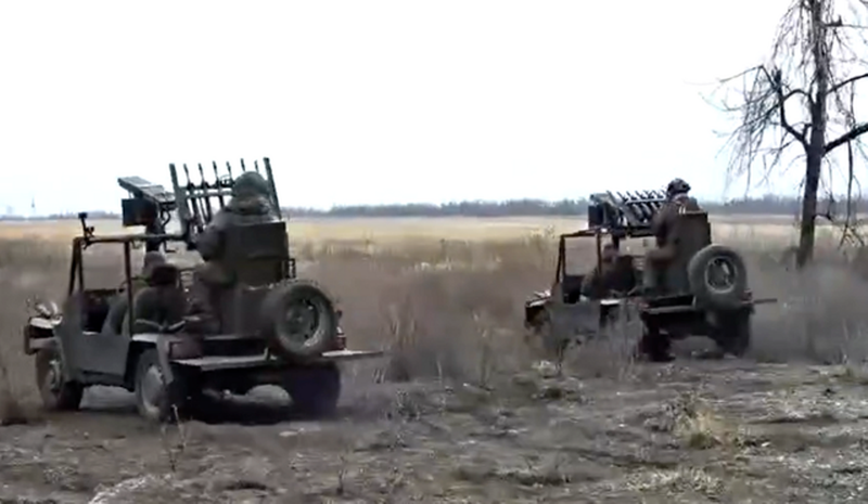 Hai mau chien xa.png