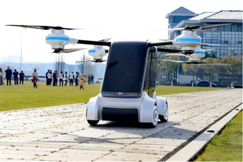 chay tren mat dat.jpg