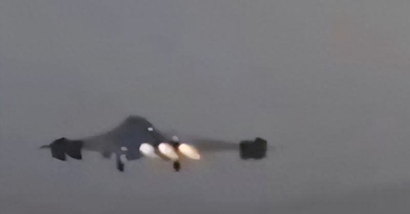 Buc anh lan truyen.png