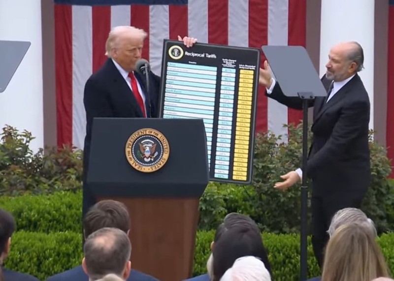 Trum cong bo bang thue.jpg