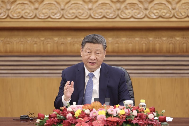 Ngày 25/4, ông Tập Cận Bình chủ trì Hội nghị Bộ Chính trị bàn về kinh tế. Ảnh: SingTao.