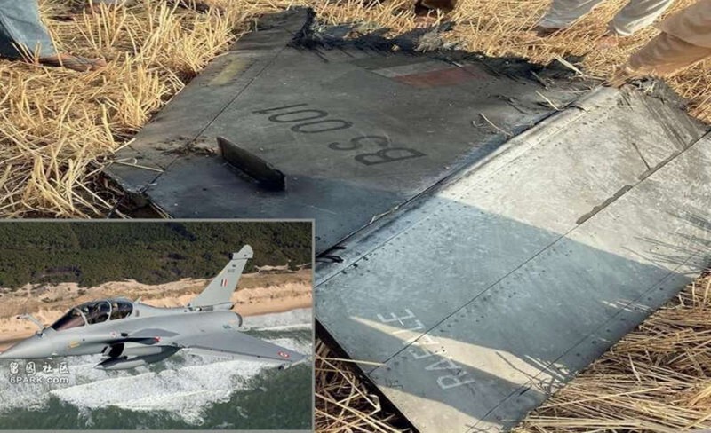 Manh xac chiec Rafael.jpg