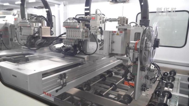 Day chuyen san xuat.jpg