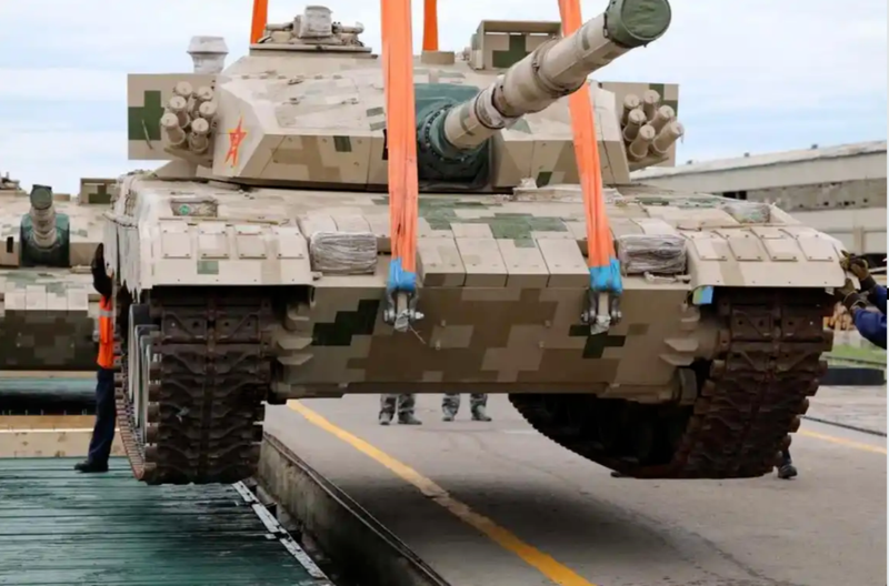 Len xe chuyen dung.png