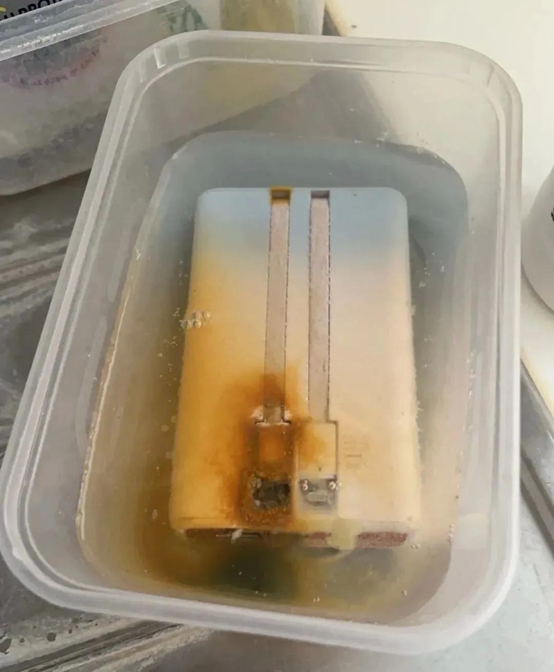 Noi den cua cuc sac kem.jpg