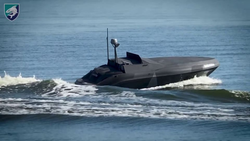 Chiếc USV “Barracuda” đang hoạt động trên sông. Ảnh: Militarnyi.
