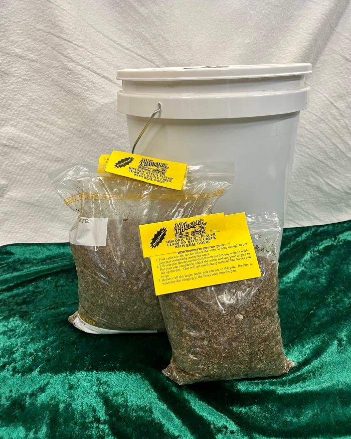 Ban dat chua quang.png